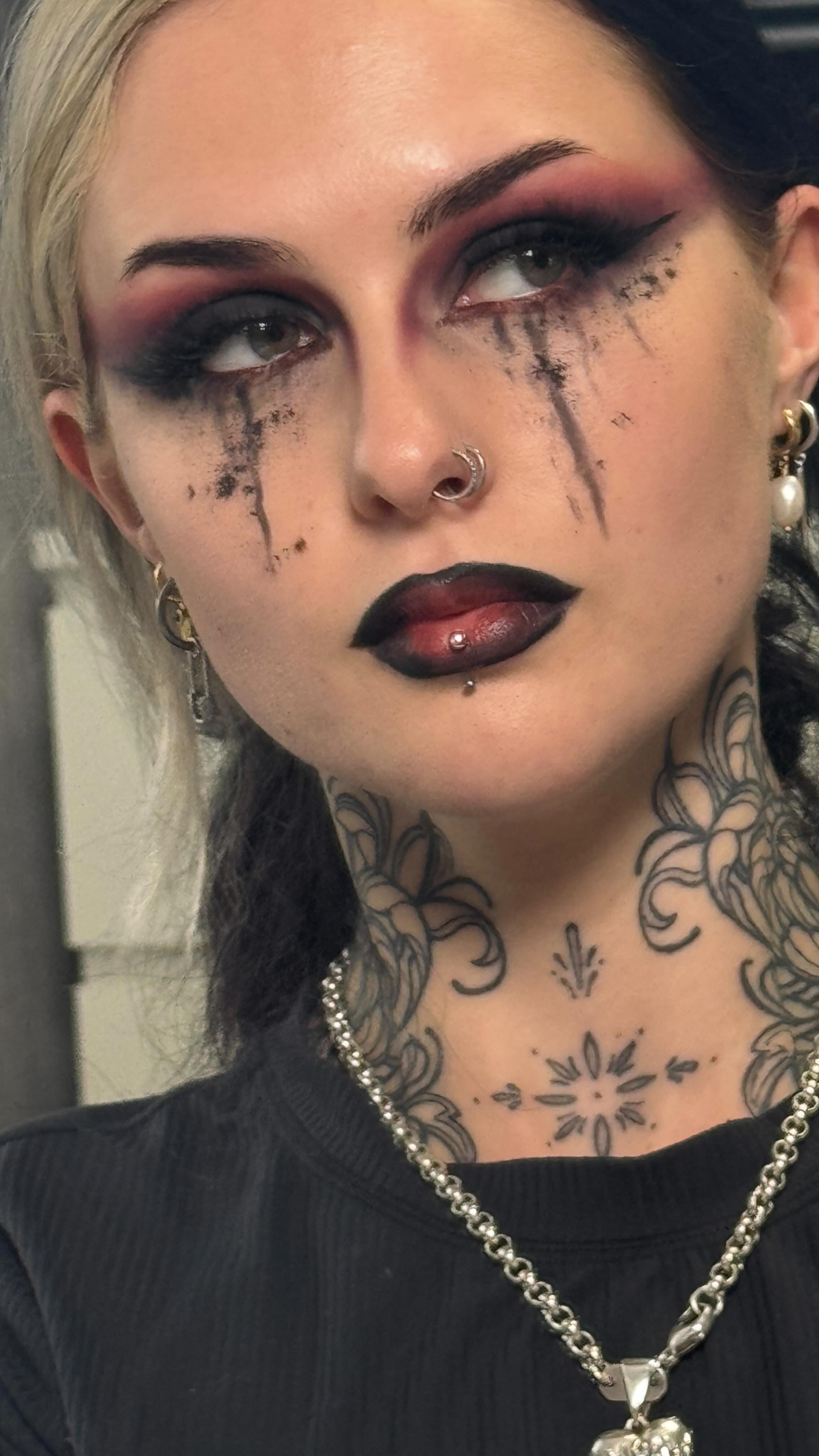 Instagram post by @izzysiim for Yepoda. Caption reads: Well I made a mess 😂🖤 

AD Heavy Halloween....