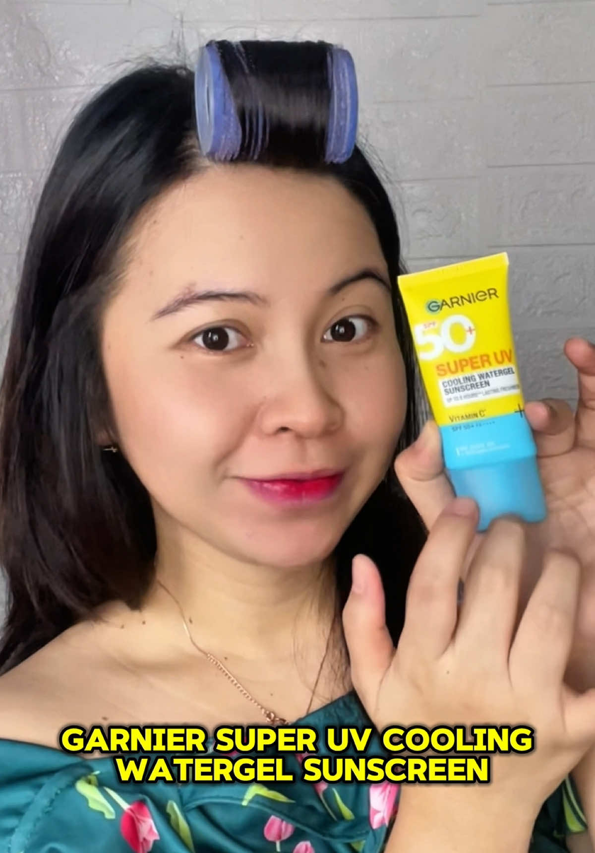 TikTok post by @nzgn30 for Garnier Indonesia. Caption reads: Ditinggal ng war takjil sendirian ??? Ya gapapa....