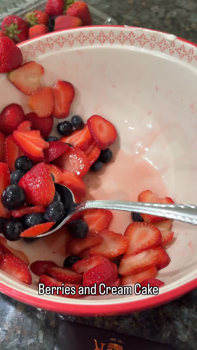 Instagram post by @aperfectfeast for Tea Runners. Caption reads: Berry sweet and oh-so-dreamy 🍓🫐 my Berries and....