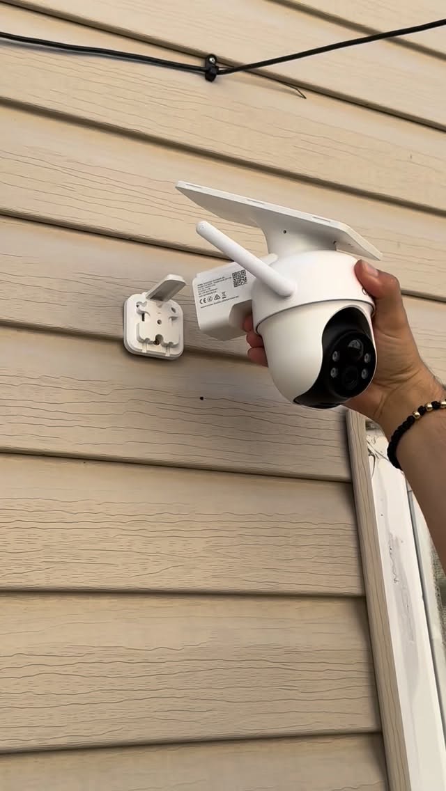 Instagram post by @arditi1002 for Aosu Life. Caption reads: ☀️🔒 Keep your home safe, smart, and powered by....