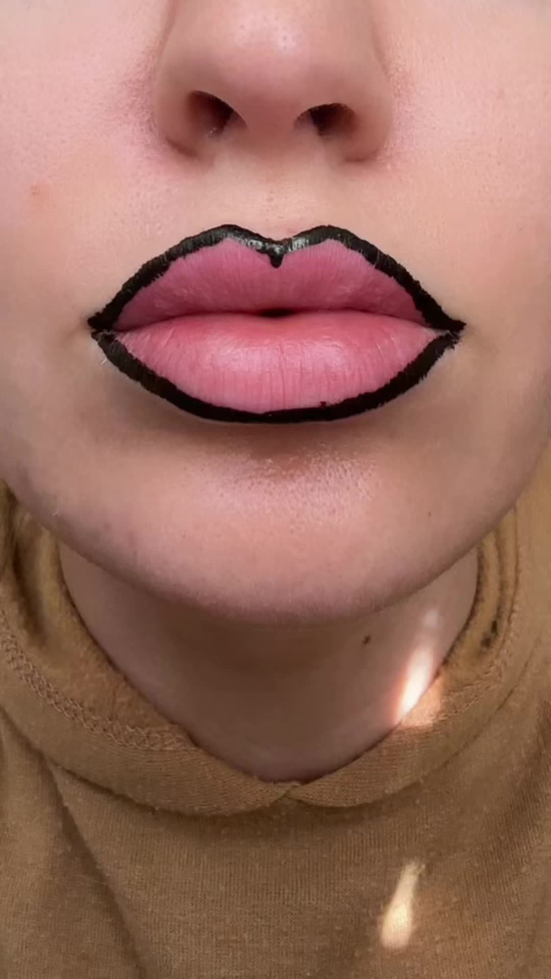 TikTok post by @tedddyyyxo for Sacheu. Caption reads: Shade: Muahve 💋 @SACHEU Beauty US #makeup #lip....