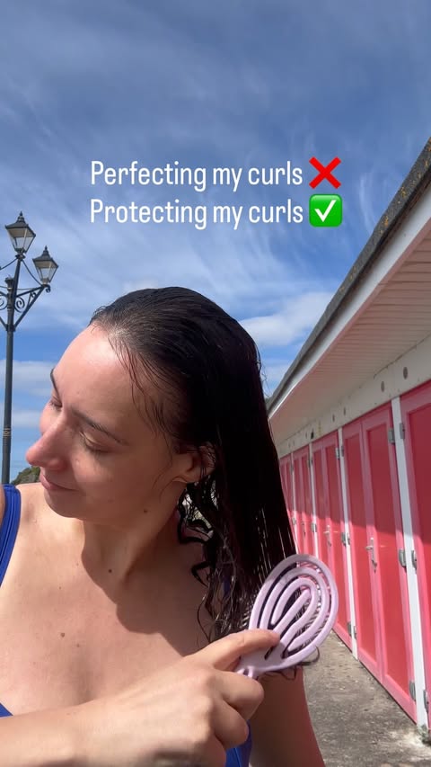 Instagram post by @curlsbythecoast for Philip Kingsley. Caption reads: After swimming I don’t usually want to bother with....