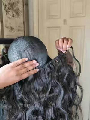 TikTok post by @tekab0 for Ygwigs. Caption reads: @Ygwigs #fyp #install #quickweave #diy #POV.