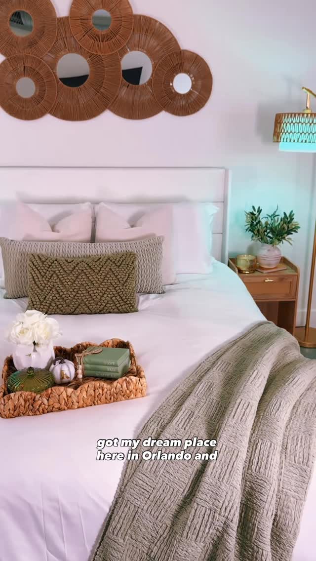 Instagram post by @theorlandoqueen for Lull. Caption reads: [...] girl pad with the perfect foundation—my....