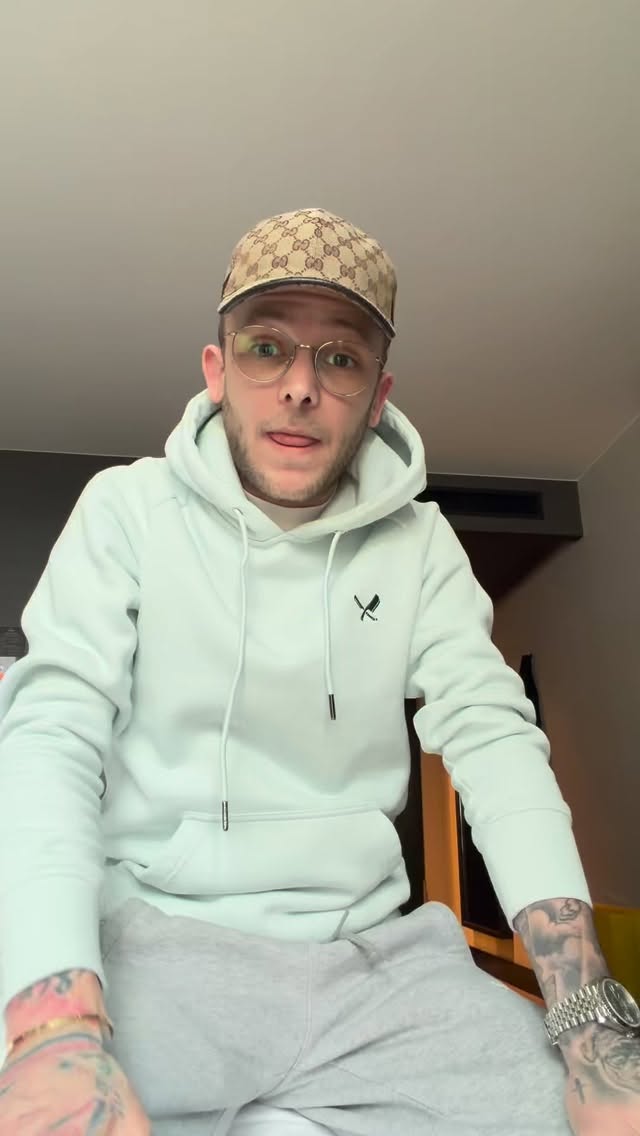 Instagram post by @dave_mps for Pop Mart. Caption reads: WHATS IN MY TÜTE !? - Popmart Edition #popmartde....