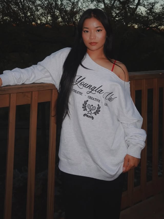 Instagram post by @msdumpling_ for YoungLA. Caption reads: Lil November fits dump🍁
@younglaforher Black....