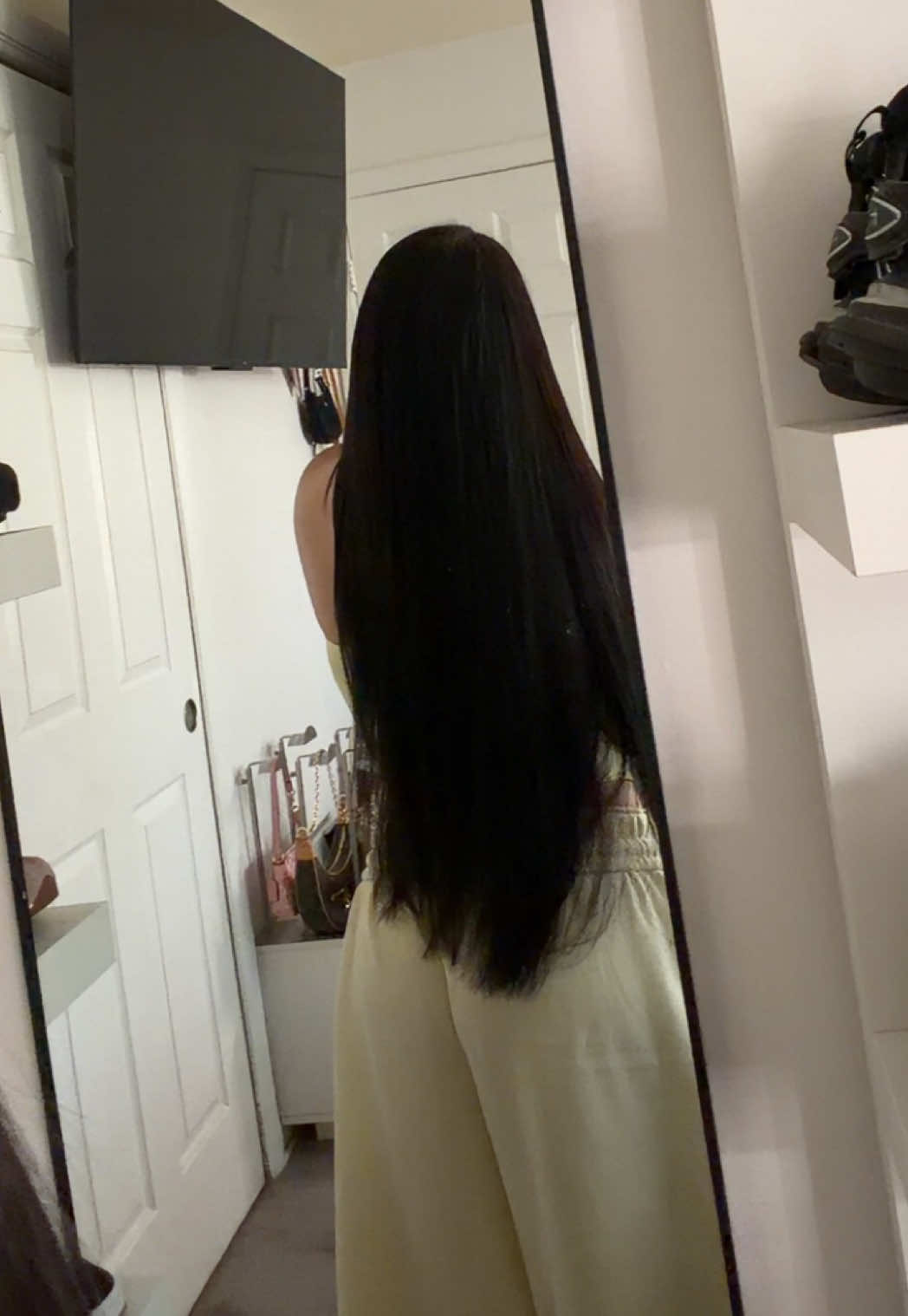 TikTok post by @misselepilieri for Goo Goo Hair. Caption reads: Googoo hair forever #googoohairextensions #hair....