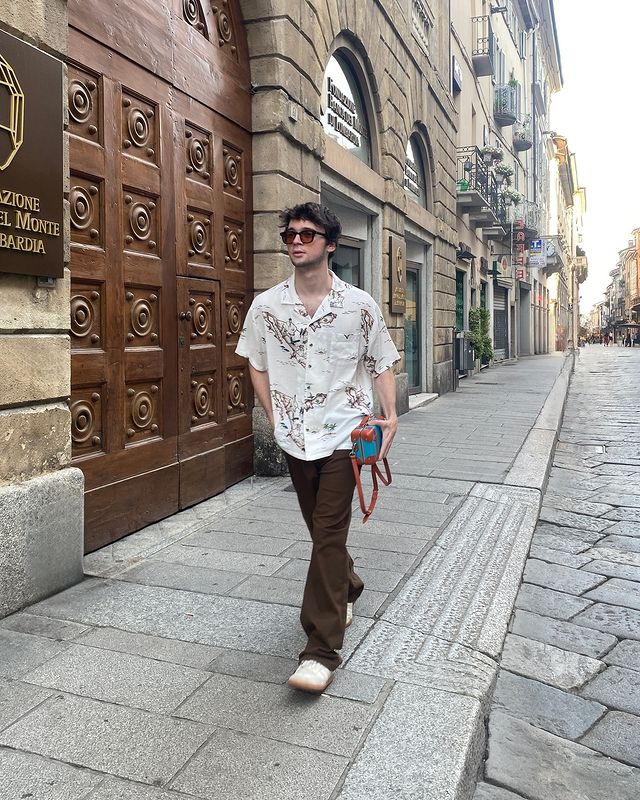 Instagram post by @ricky_petri for Brixton. Caption reads: [...] least it settled in a final location⁣🎶....