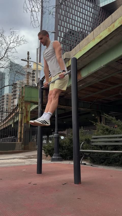 Instagram post by @alexrosenfitness for Vuori. Caption reads: city strength in @vuoriclothing #vuoripartner.