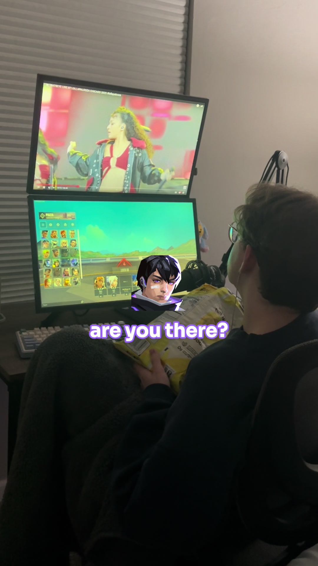 TikTok post by @jackcashew for HUANUO. Caption reads: [...] stack so i stacked my monitors instead....