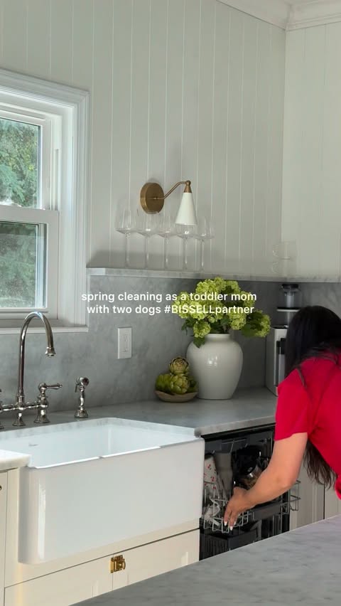 Instagram post by @thehalfkepthome for BISSELL. Caption reads: #BISSELLpartner Spring cleaning [...].