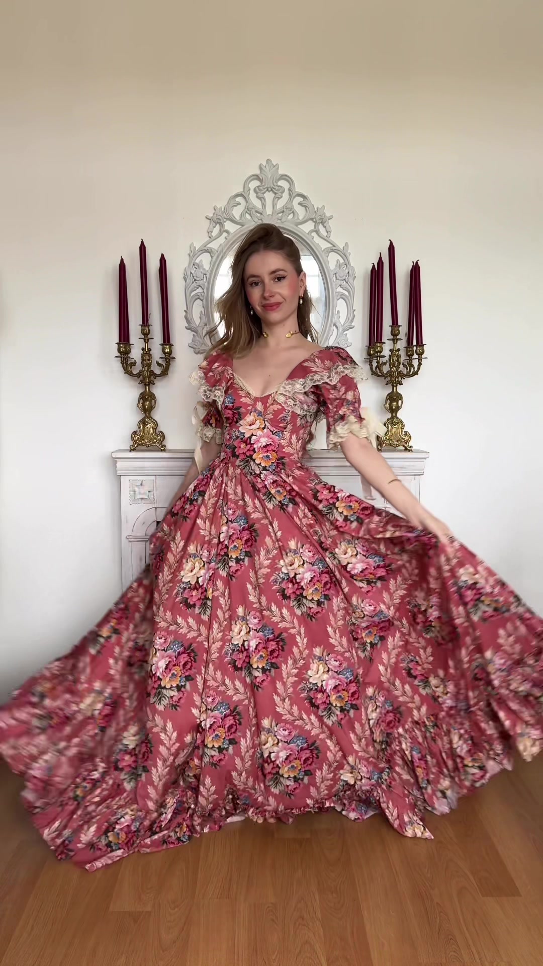 TikTok post by @jeannedordain for Selkie. Caption reads: [...] verriez-vous cette robe ?🥰 Robe @Selkie....