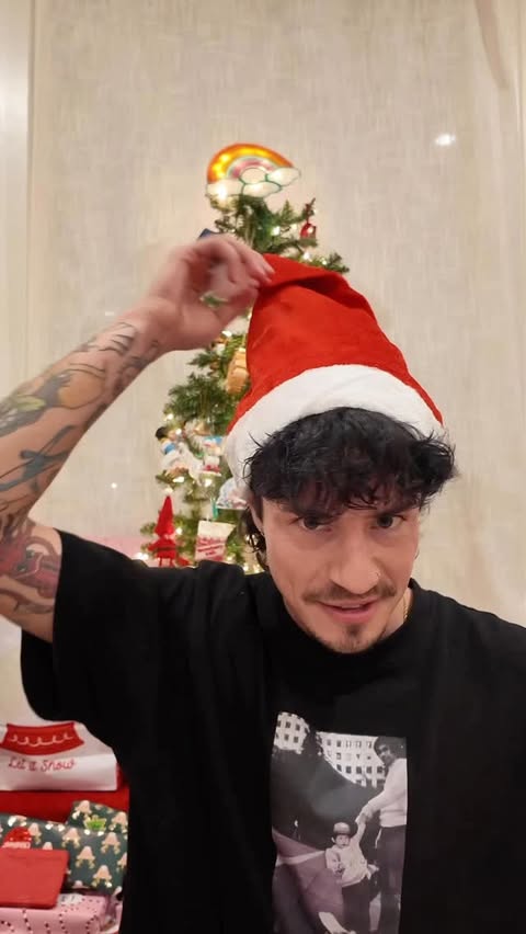 Instagram post by @calcalamia for REI. Caption reads: 🎄 I am hiiiiighly afflicted by the Christmas....