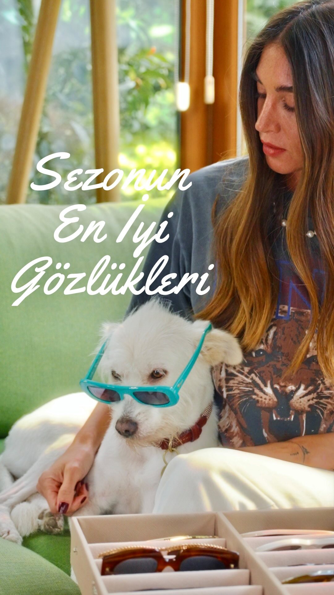 Instagram post by @gardiropgurusu for FERRAGAMO. Caption reads: En renkli, en gösterişli ve en dikkat çekici....