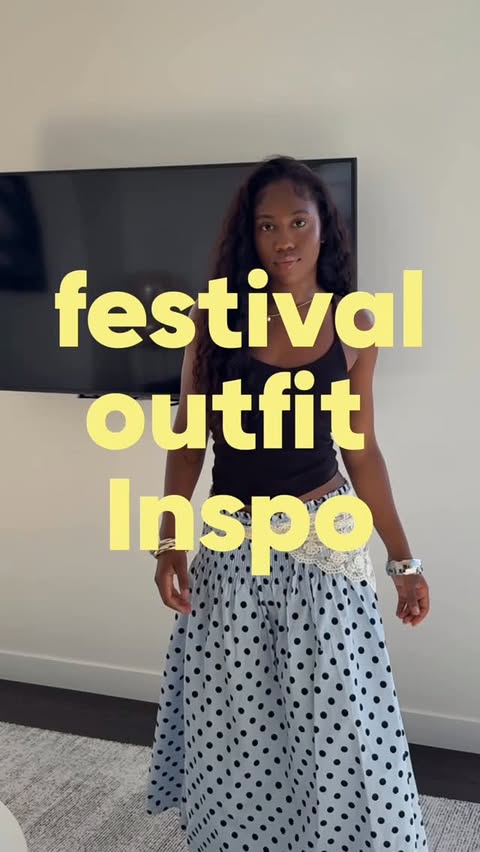 Instagram post by @maya.beatrizz for Urban Outfitters. Caption reads: [...] season? 🎡🎸#UOcommunity #UOpartner....
