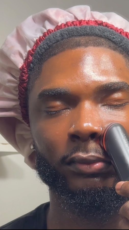 Instagram post by @ijustmightbeoreo for Douxds. Caption reads: [...] important.

This device is called the douxds....