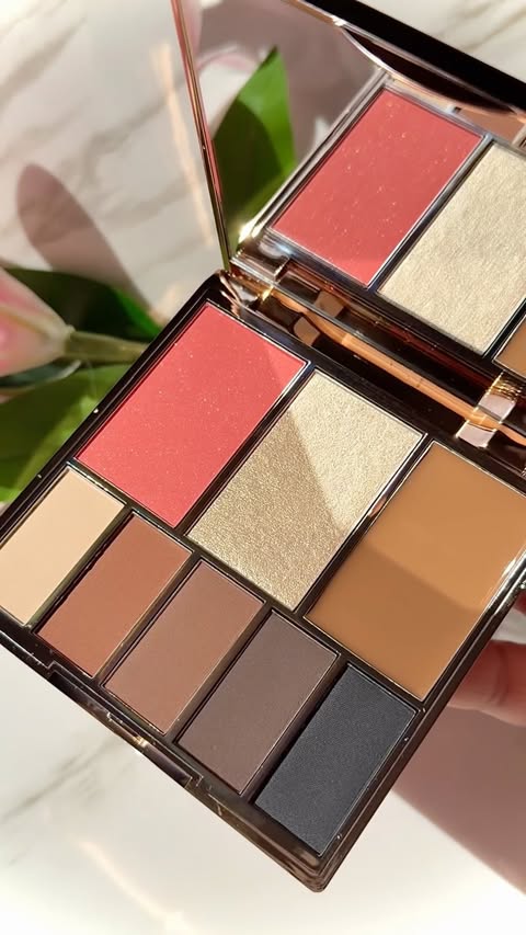 Instagram post by @pooja_beautylove for Bellamianta. Caption reads: [...] so many possibilities! ✨ Meet the....
