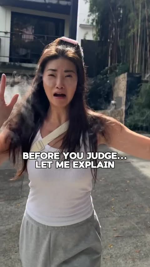 Instagram post by @chelseamaey for Heinz. Caption reads: [...] what happened here… 
she ran out for HEINZ!....