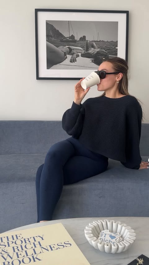 Instagram post by @pilateswrachel for Beyond Yoga. Caption reads: [...] confident & strong this year in @beyondyoga....