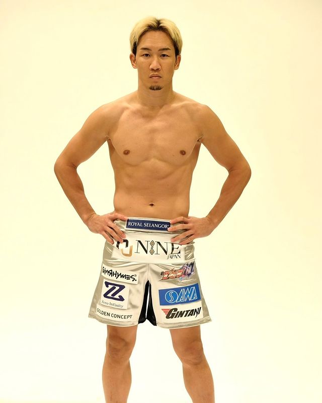 Instagram post by @ishi_asakura_ma for Silk The Rich. Caption reads: .
超RIZIN3....