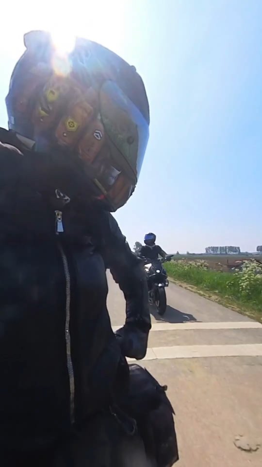 Instagram post by @riderbikers_world for MotoLoot. Caption reads: Is this why he has a mirrored visor? 👀

•

🪖....