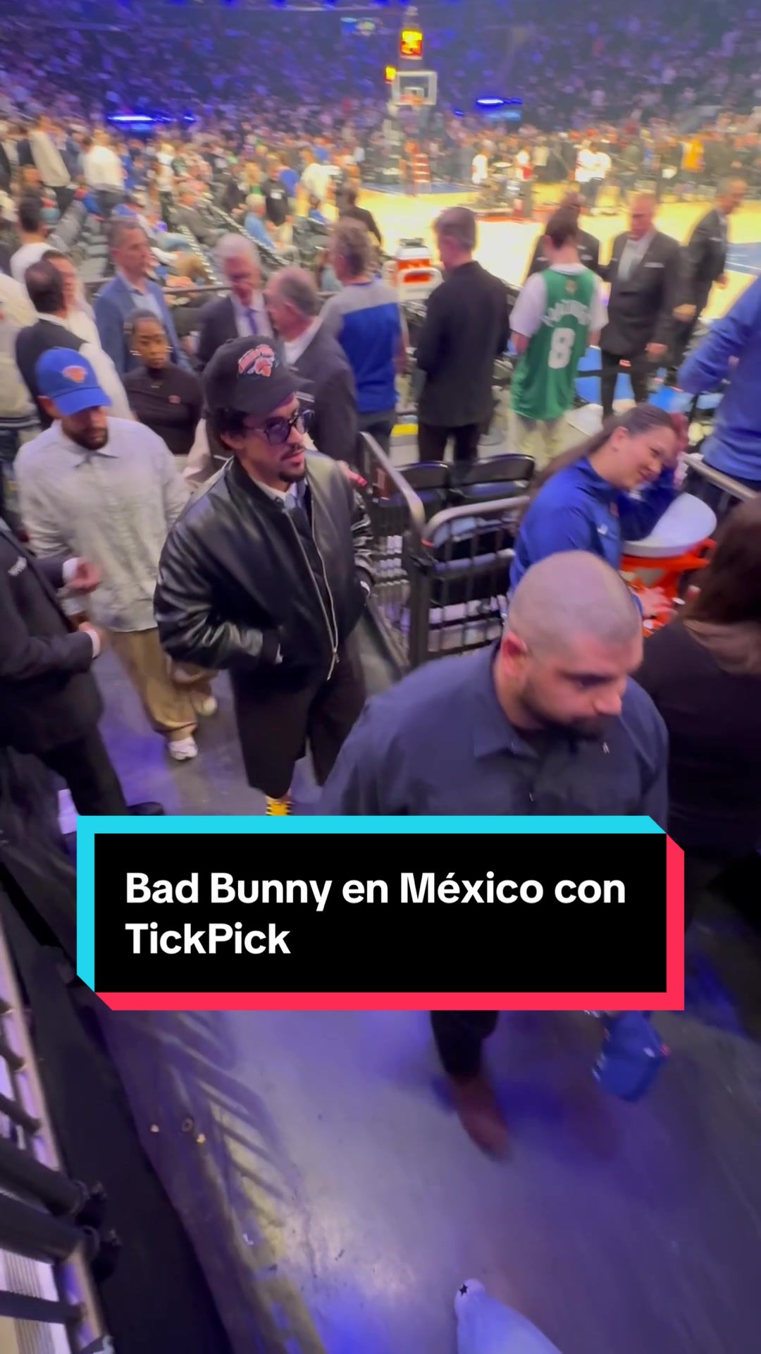 TikTok post by @eduardo_vhmx for TickPick. Caption reads: [...] boletos para Bad Bunny en México con....
