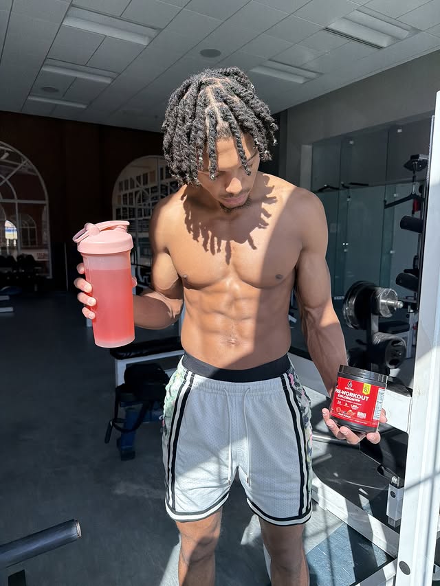 Instagram post by @csothurl for Six Star Pro Nutrition. Caption reads: @SixStarProNutrition Pre-Workout is the key to....