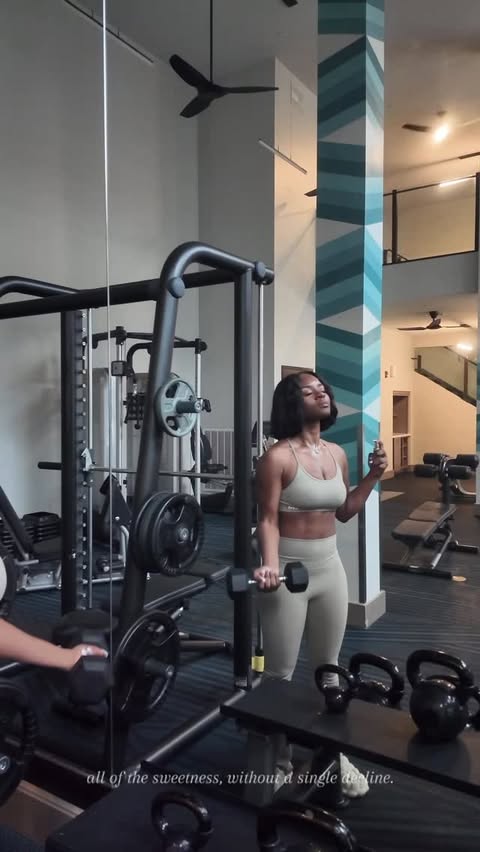 Instagram post by @iamcoriyanna for The Dua Brand. Caption reads: [...] sweetness ☁️ Marshmallow Dream from The DUA....