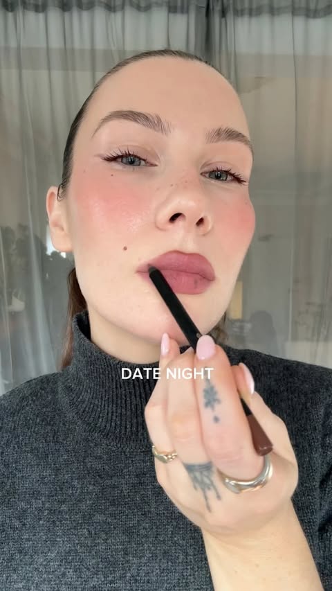 Instagram post by @biancabrownmua for Hourglass Cosmetics. Caption reads: [...] 4. After Dark - Spell & Strut Ad....