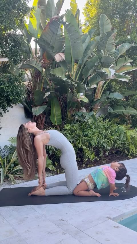 Instagram post by @aminahtaha for Alo Yoga. Caption reads: [...] all there is @honeystudioapp 🩷 wearing....