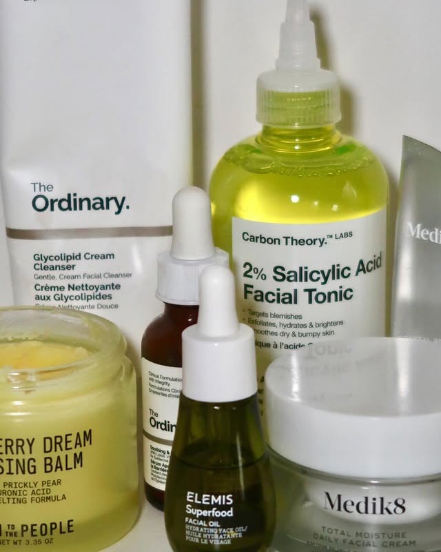 Instagram post by @faceofkmw for Carbon Theory. Caption reads: [...] routine = a happy kirsty ⚡️ the new....