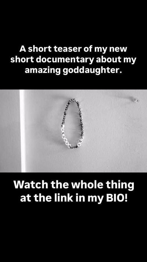 Instagram post by @olive.gardenia for Washington Post. Caption reads: [...] with the awesome crew at @washingtonpost.....