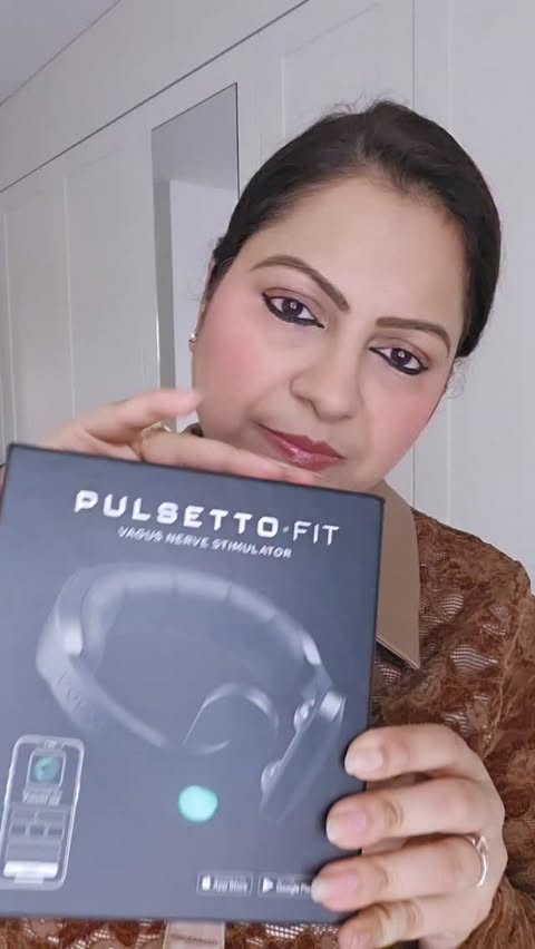 Instagram post by @mom2twolittlehumansinlondon for The Influence Room. Caption reads: @pulsetto.tech uses targeted vagus nerve....