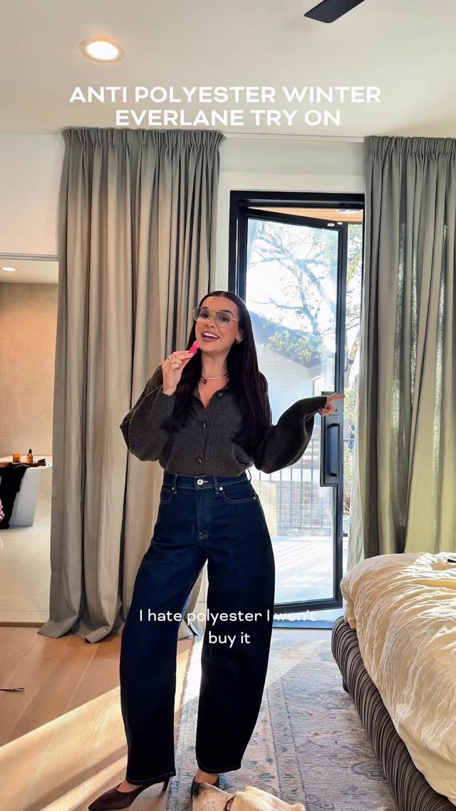 Instagram post by @catherine.lockhart for Everlane. Caption reads: I 🤎 @everlane! Comment “everlane” and I’ll send....