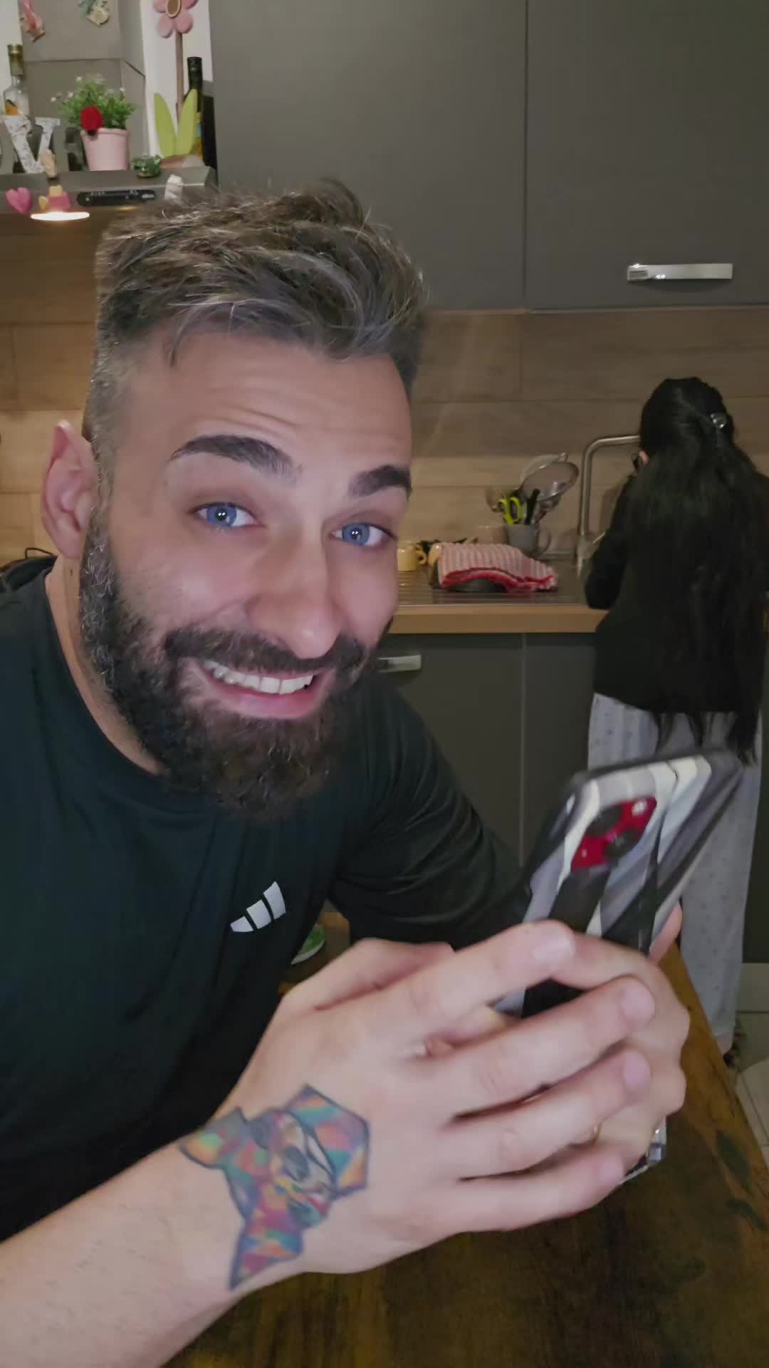 TikTok post by @peppe_e_samantha for Herboxa. Caption reads: #herboxa scherzo a Samantha 😁 @Herboxa Nutrition....