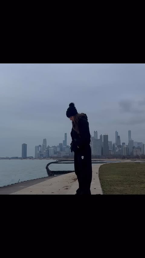 Instagram post by @monicaagranda for Gymreapers. Caption reads: started running again 🤧 it’s cold out here now....