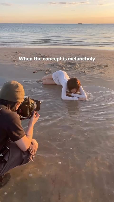 Instagram post by @0ojin_ for PGYTECH. Caption reads: [...] to use the Camera Strap Master by....