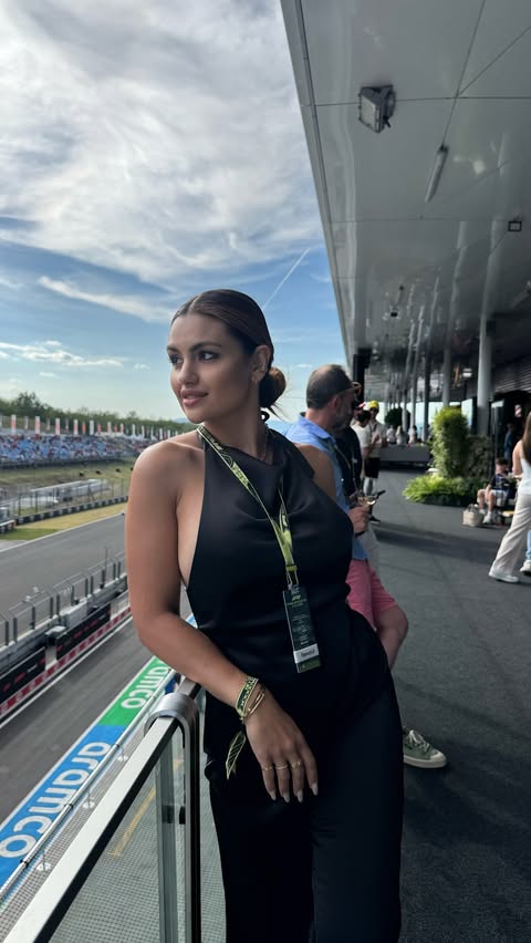 Instagram post by @dominikakrauss for Revolut. Caption reads: Thank you @revolut @audif1 team for having me 🚨....