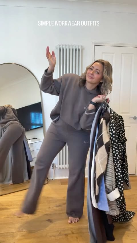 Instagram post by @suzie_mcb_x for New Look. Caption reads: [...] workwear outfits lots of these are @newlook....