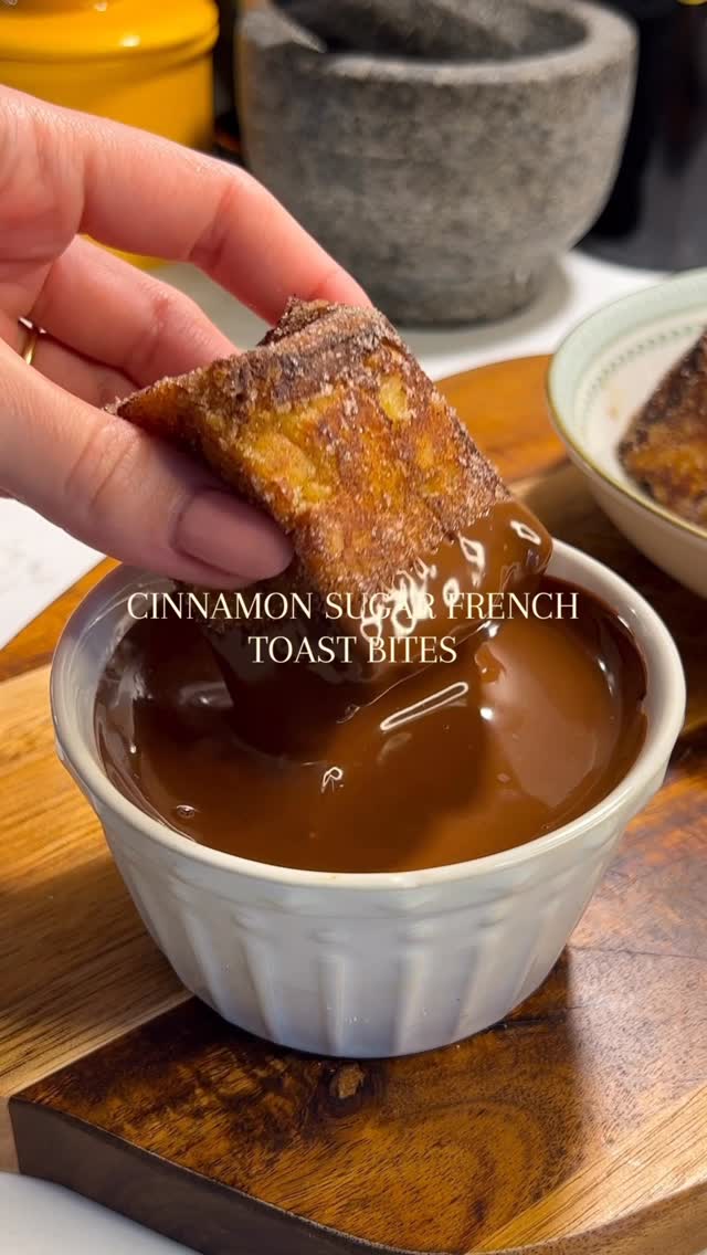Instagram post by @georginaelizat for Nutella. Caption reads: Cinnamon sugar French toast bites

French toast....