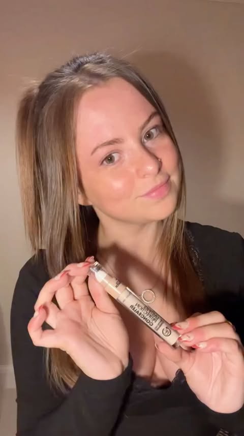Instagram post by @_charpatt for Collection Cosmetics. Caption reads: Confidence Always With Collection Cosmetics💋....