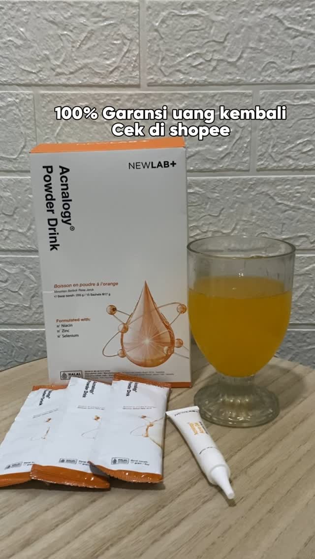 Instagram post by @giscaaputri for Newlab. Caption reads: [...] Acnalogy Drink + Acnalogy Acne Gel....