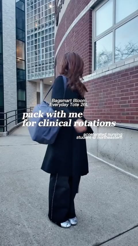 Instagram post by @dazzoloqy for Bagsmart. Caption reads: [...] be using for all of nursing school —....