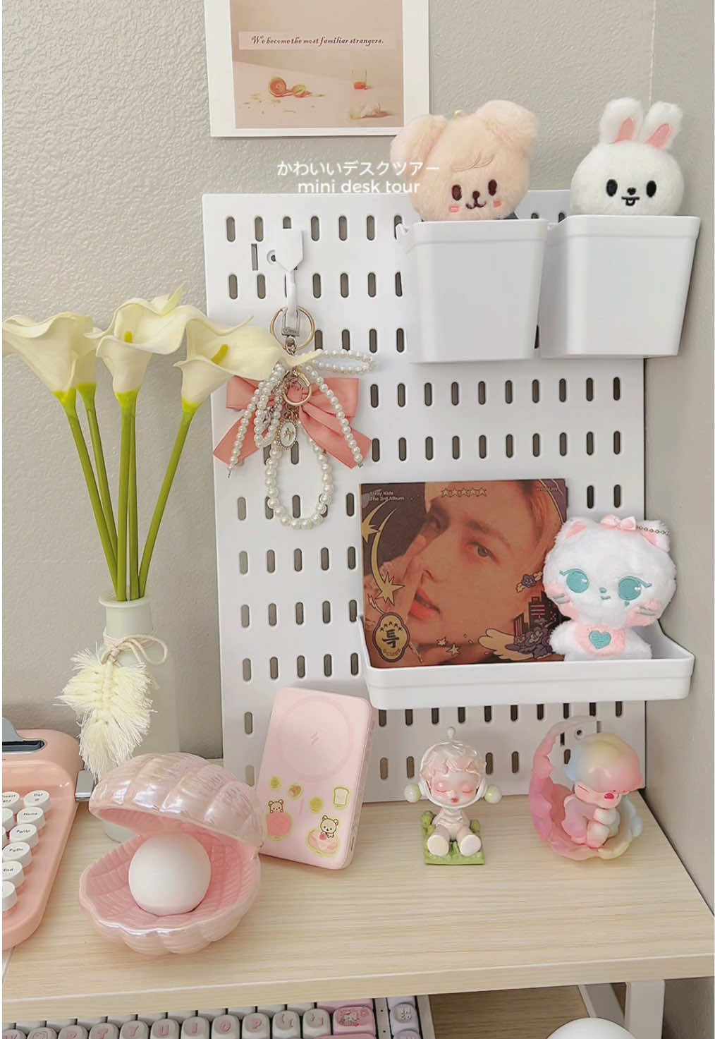 TikTok post by @katarinakoa for HUANUO. Caption reads: Mini desk tour with my new desk from @HUANUO 😍✨....