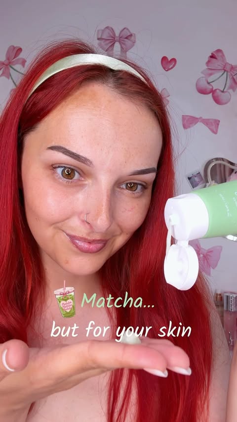 Instagram post by @makeupyourmindxox for House of HUR. Caption reads: [...] getting warmer, I’m switching to the House....