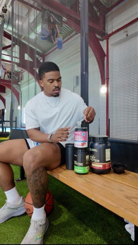 Instagram post by @sp33dfit for Optimum Nutrition. Caption reads: #OptimumNutritionPartner As an athlete, gaining an....