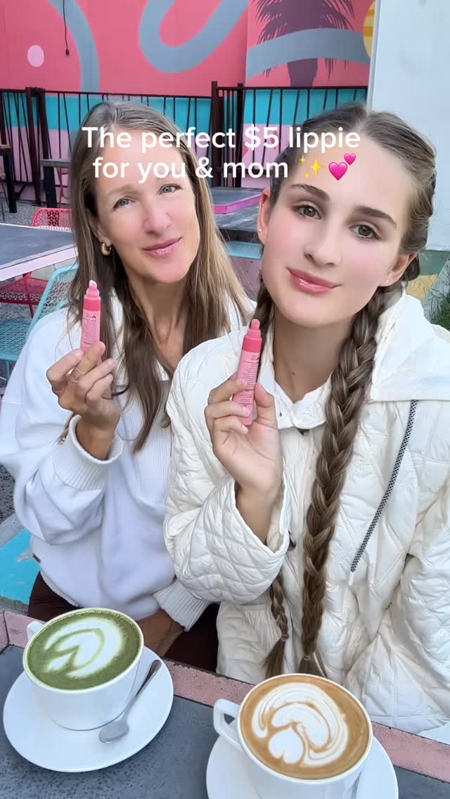 Instagram post by @annalindeeb for Avatara Skin. Caption reads: We’re celebrating Mother’s Day with @Avataraskin....