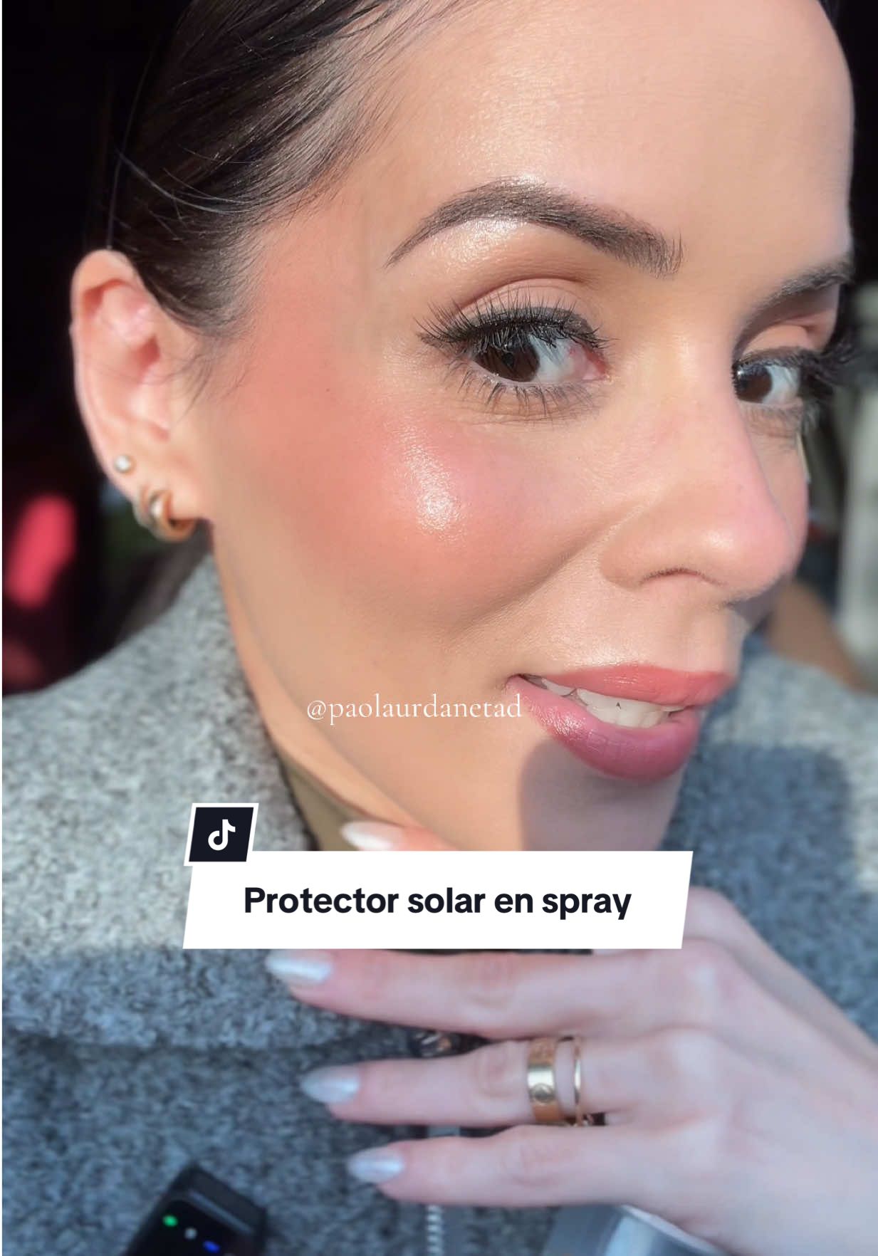 TikTok post by @paolaurdanetad for Kopari Beauty. Caption reads: [...] #spf50 #protectorsolar #koparibeauty....