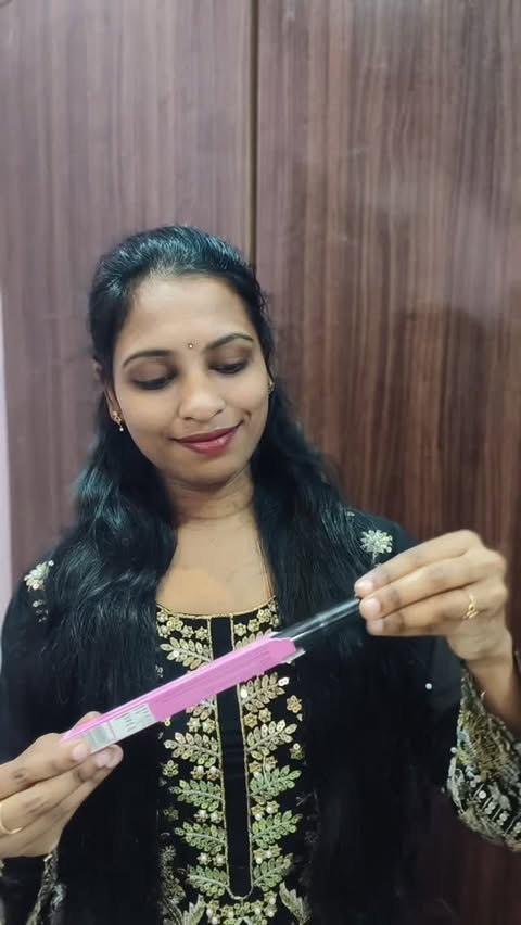 Instagram post by an influencer for Sanfe. Caption reads: [...] found the best eye liner from @sanfeindia....