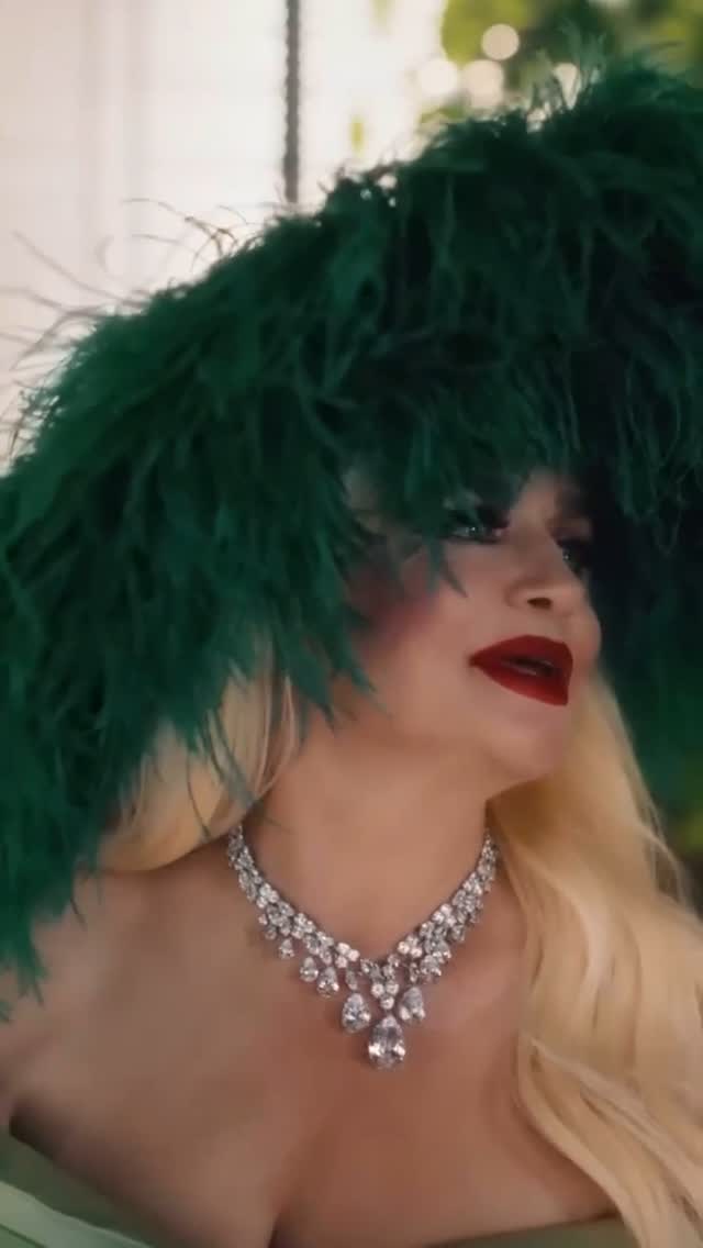 Instagram post by @banualkanresmi for dimesclub. Caption reads: [...] Networks #izmir #reklamişbirliği @dimesclub....